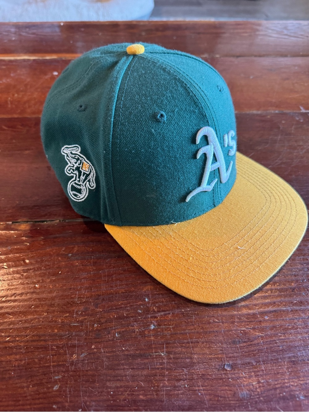 47 Oakland A's Green and Yellow Snapback Hat - Picture 1 of 5